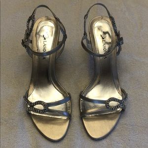 Lasonia Gold Studded Sandal